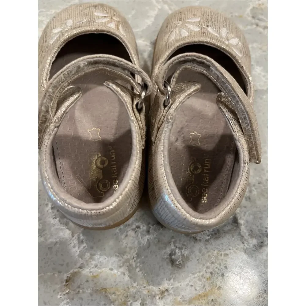 See Kai Run Toddler Girls Sz 6 Mary Jane Kids Silver Metallic Embroidered Daisy